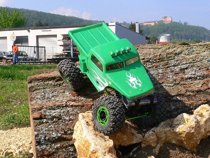 AX10
